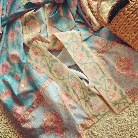 SOLD OUT Secret Garden Light Blue & Pink Floral Kimono Duster Wrap Coverup Boho - Picture 7 of 7